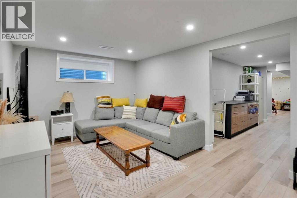 145 Marquis Common SE — photo 40
