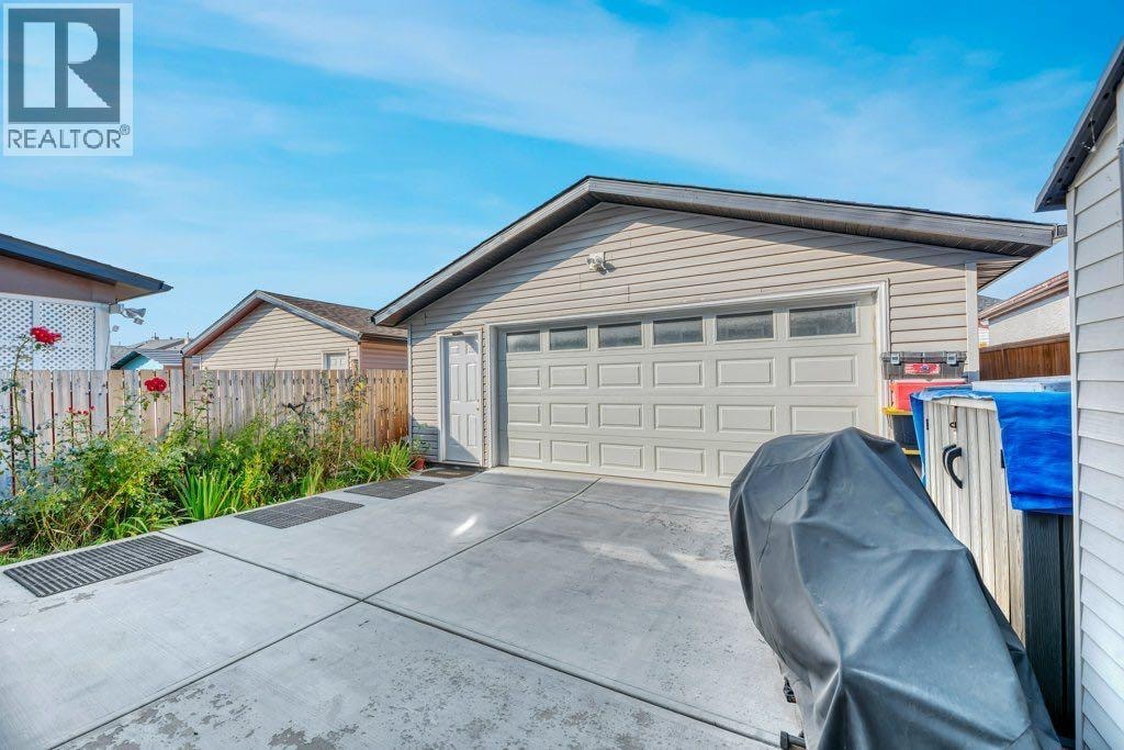 319 Saddlebrook Circle NE — photo 4