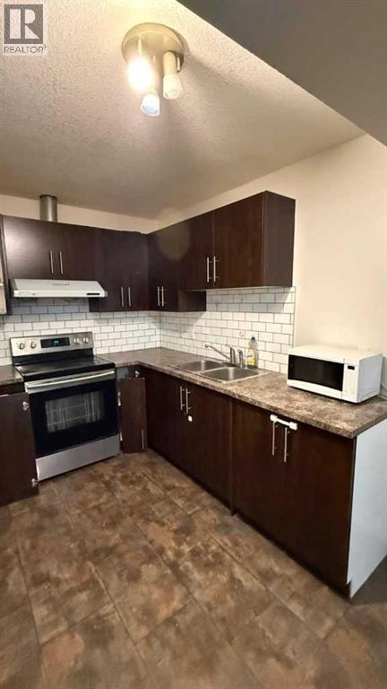 31 Skyview Shores Gardens NE — photo 37