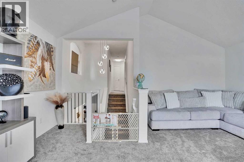 31 Skyview Shores Gardens NE — photo 17