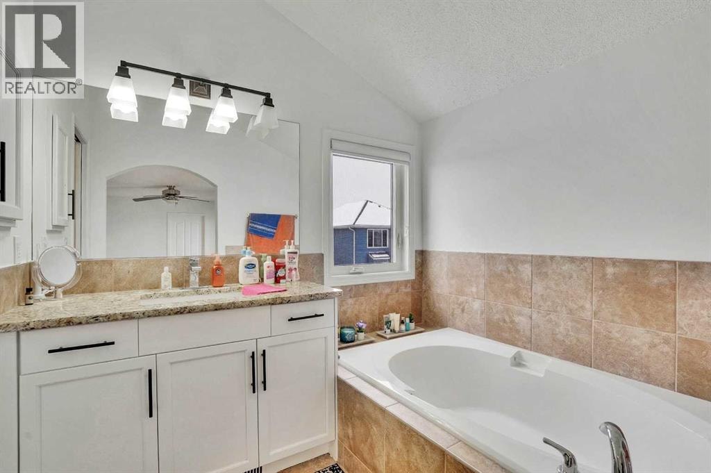 31 Skyview Shores Gardens NE — photo 20
