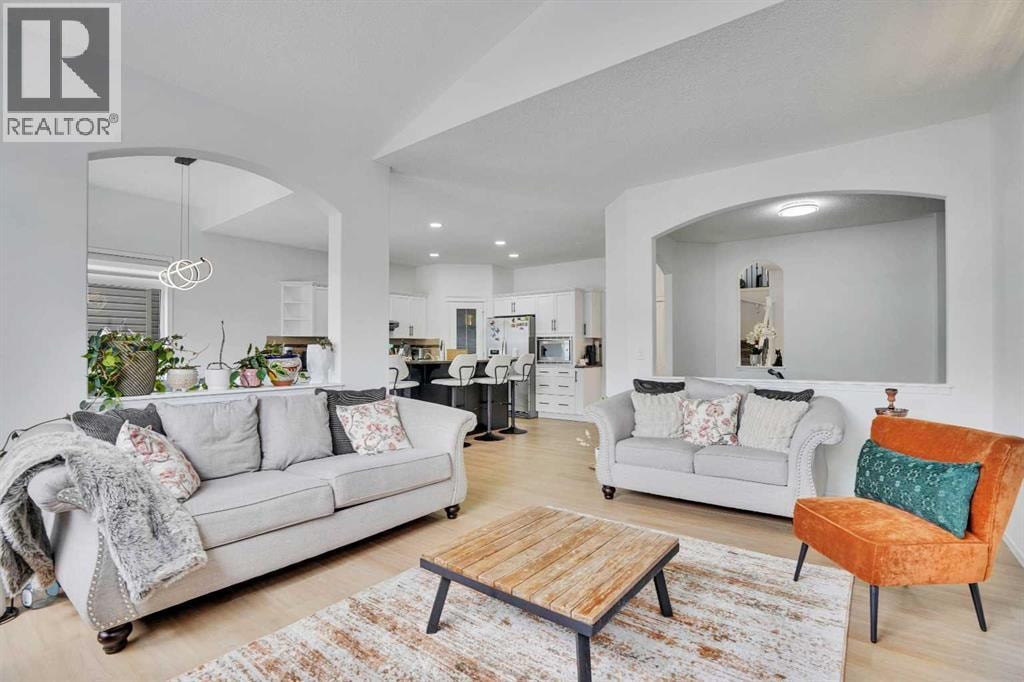 31 Skyview Shores Gardens NE — photo 10