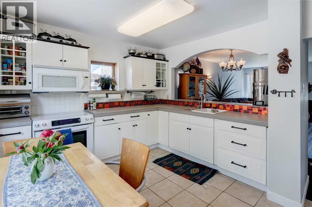 4007 Centre A Street NE — photo 10