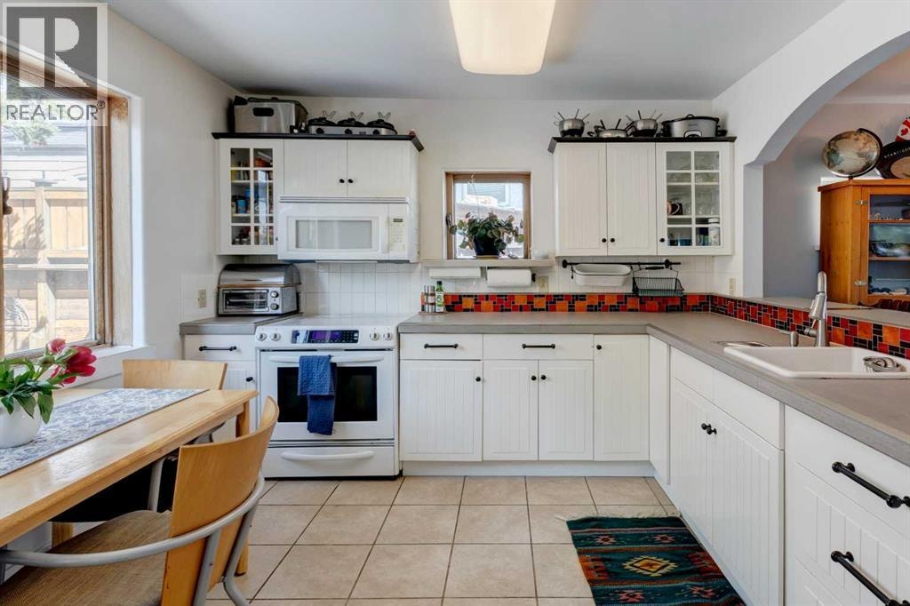4007 Centre A Street NE — photo 9