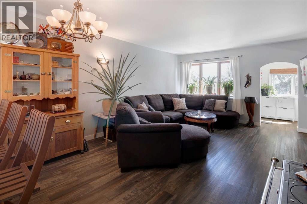 4007 Centre A Street NE — photo 3