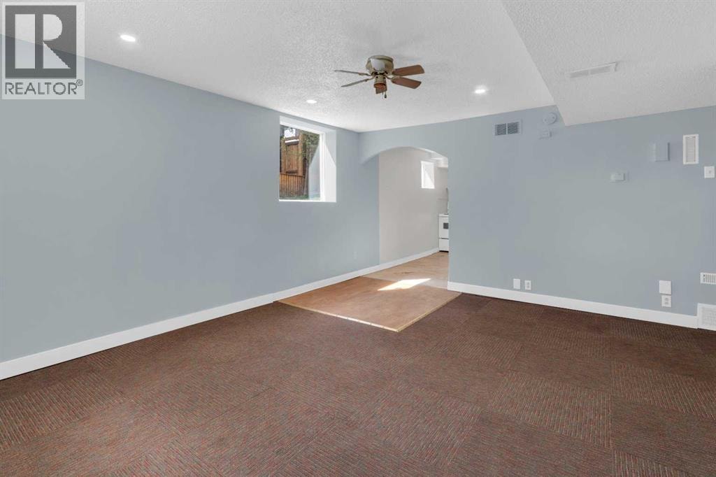 4007 Centre A Street NE — photo 19