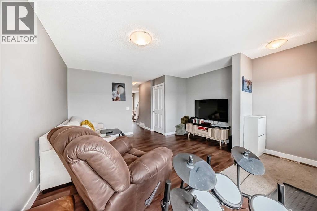 49 Aspen Hills Drive SW — photo 4