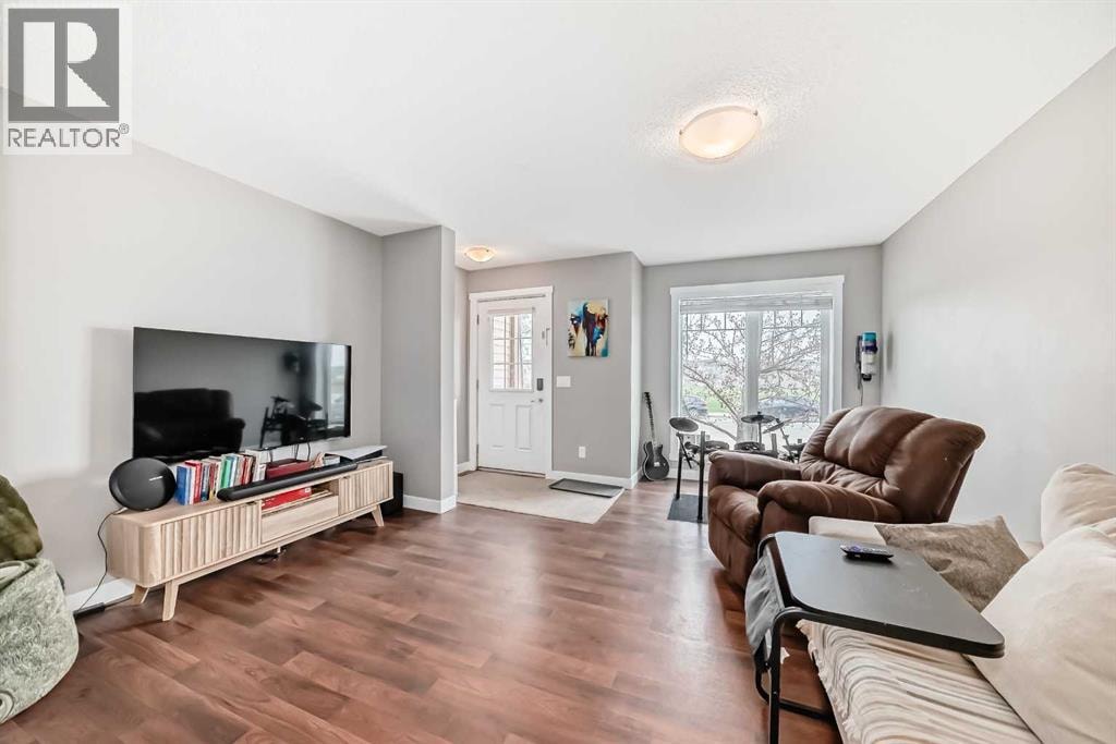 49 Aspen Hills Drive SW — photo 3