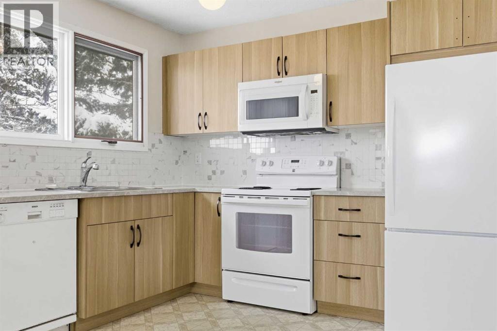 32 Fonda Mews SE — photo 12