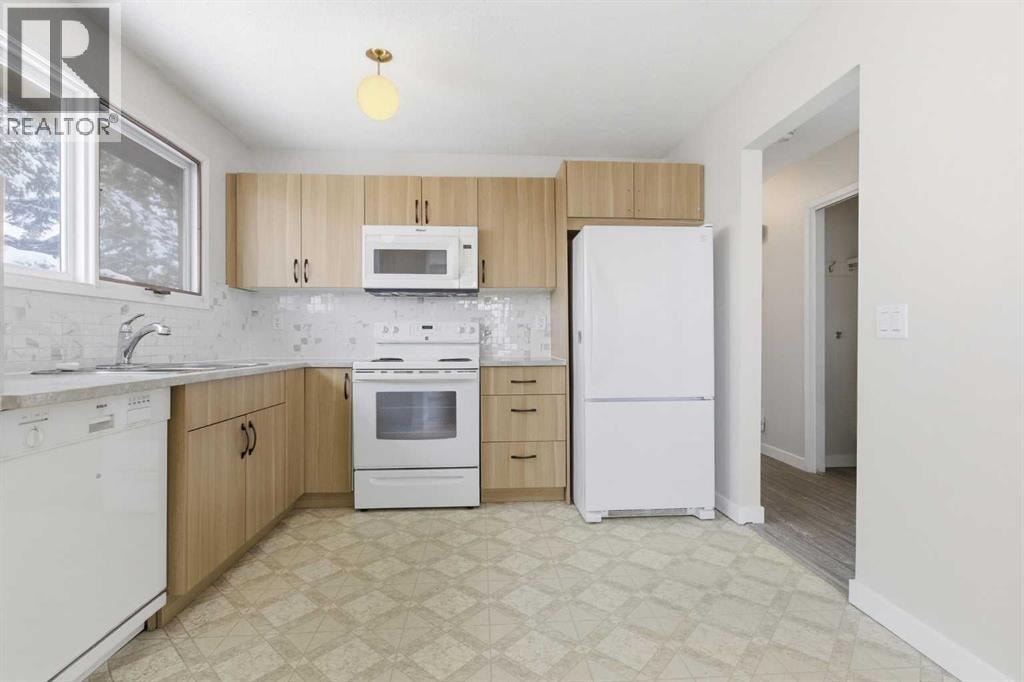 32 Fonda Mews SE — photo 10