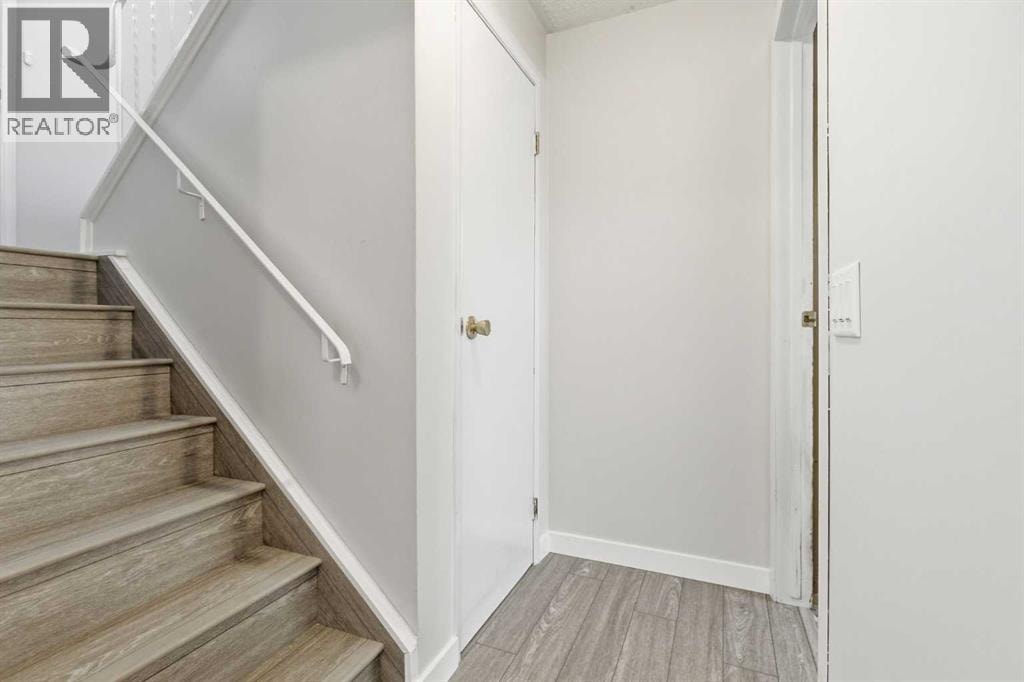 32 Fonda Mews SE — photo 22