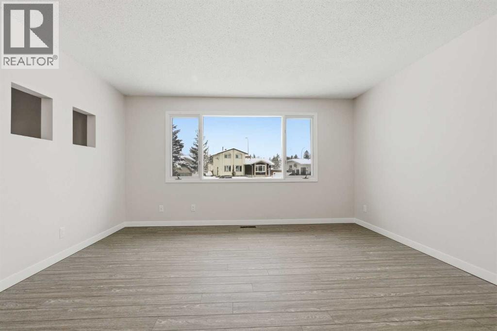 32 Fonda Mews SE — photo 9