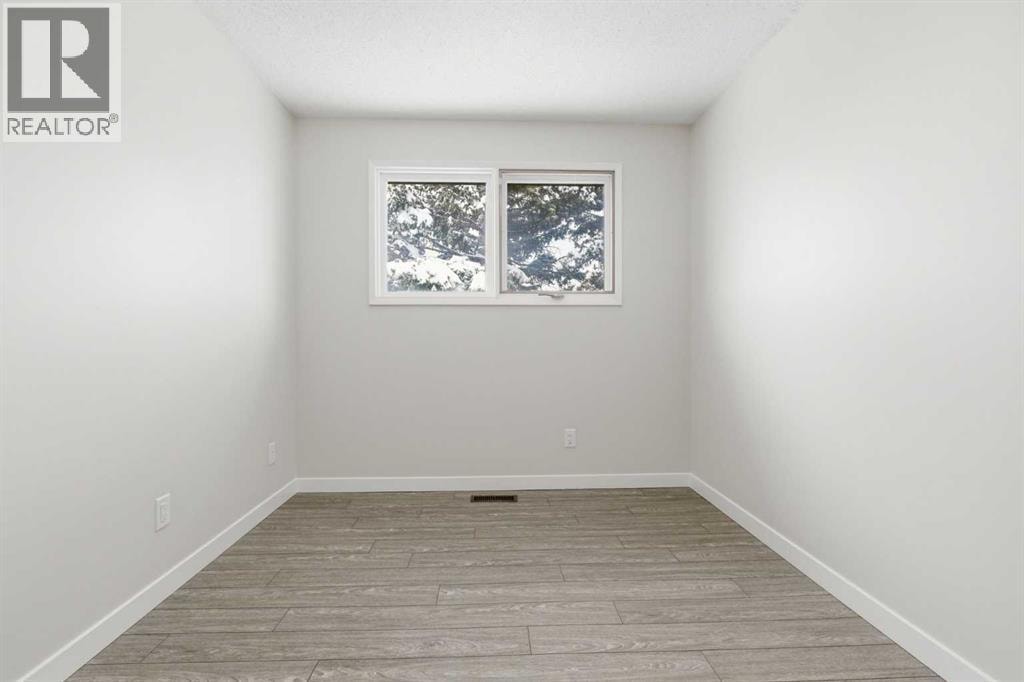 32 Fonda Mews SE — photo 24