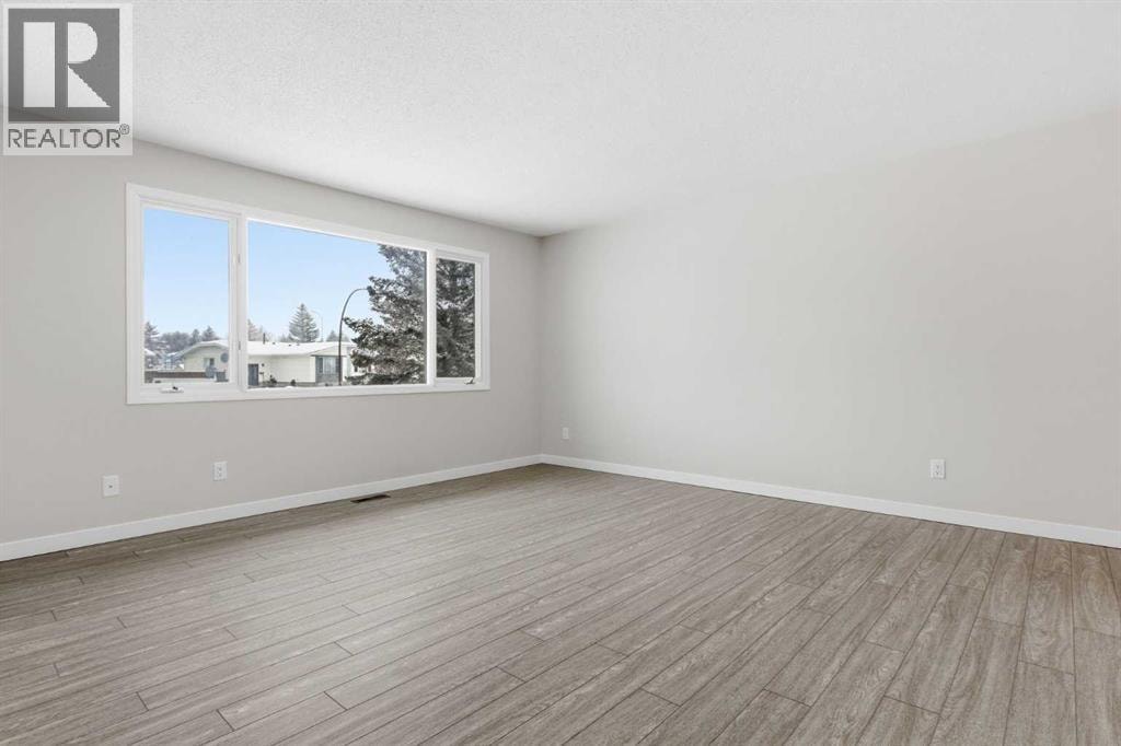 32 Fonda Mews SE — photo 6