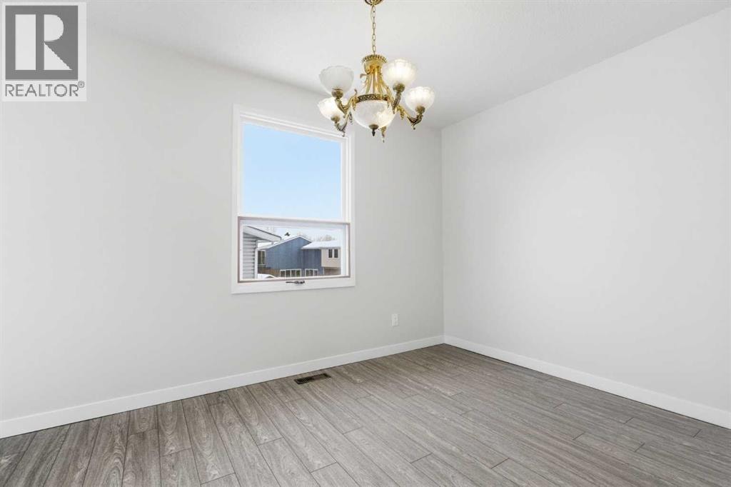 32 Fonda Mews SE — photo 17