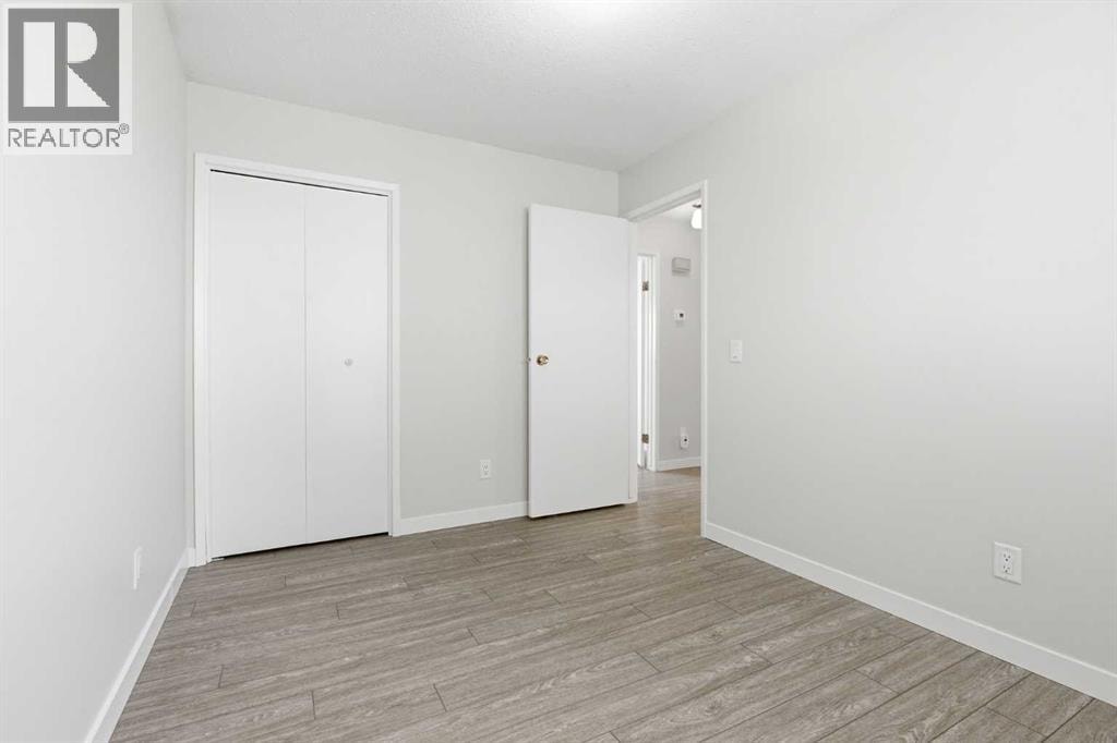 32 Fonda Mews SE — photo 25