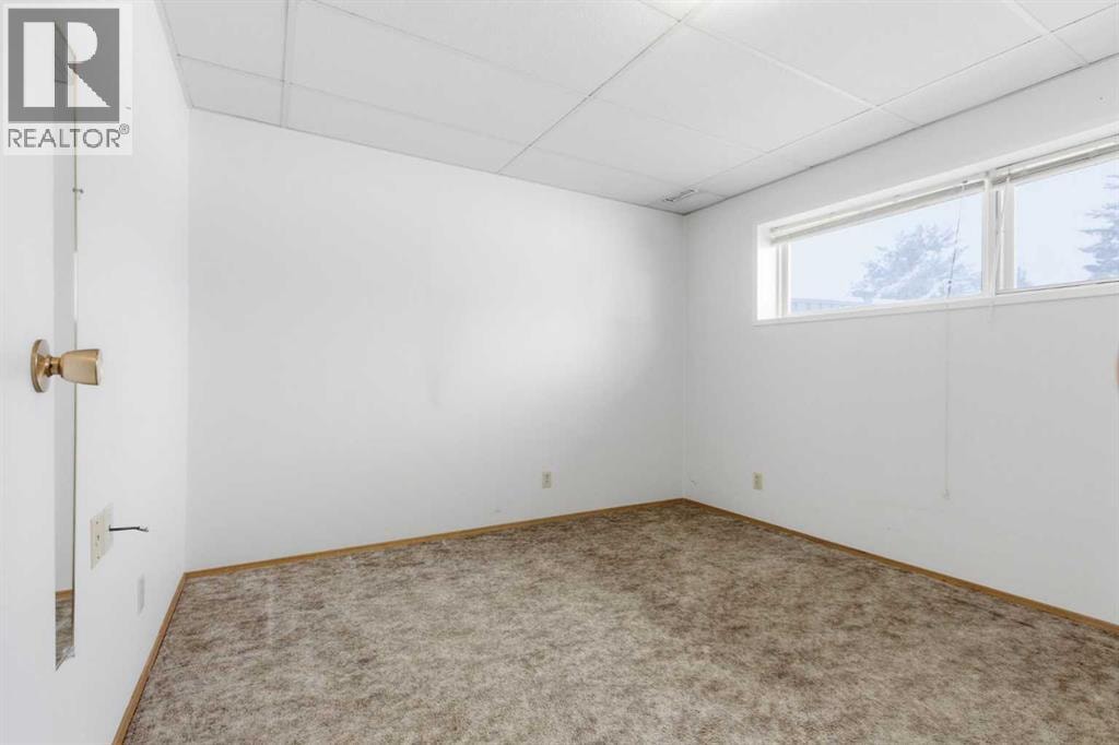 32 Fonda Mews SE — photo 33