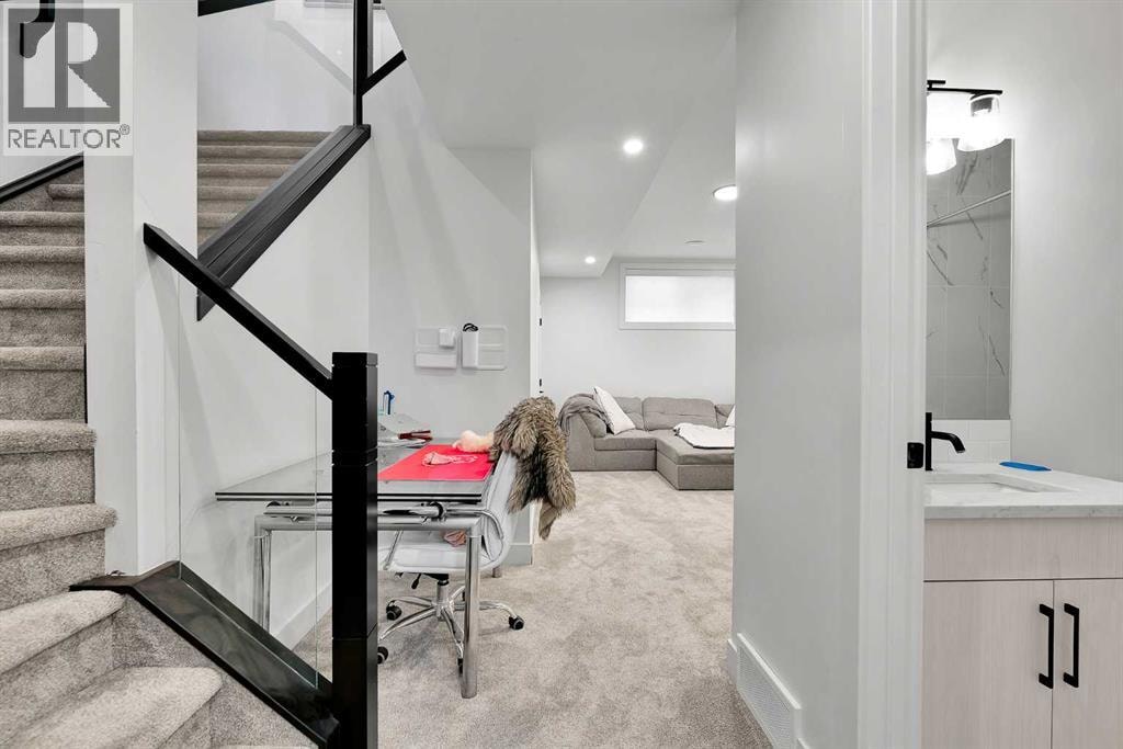 2106 6 Street NW — photo 20