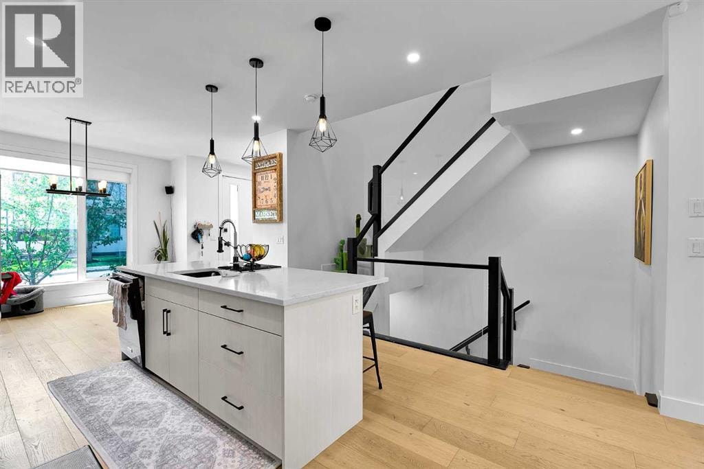 2106 6 Street NW — photo 9