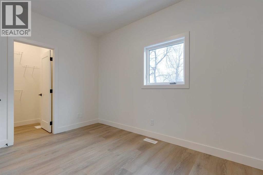 2122 7 Street NW — photo 17
