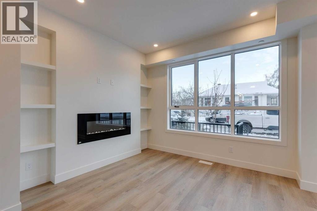 2122 7 Street NW — photo 3