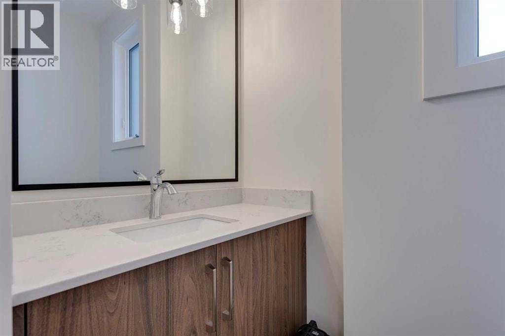 2124 7 Street NW — photo 14