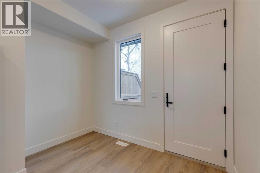 2124 7 Street NW — photo 13