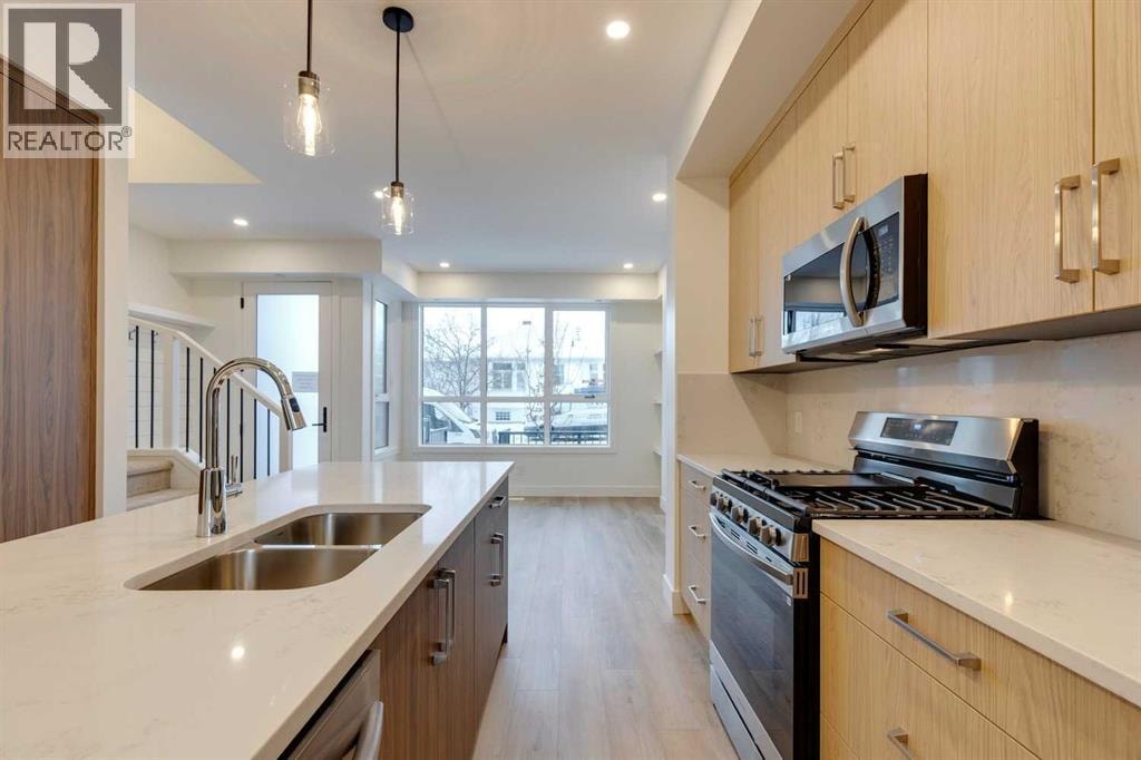 2124 7 Street NW — photo 11