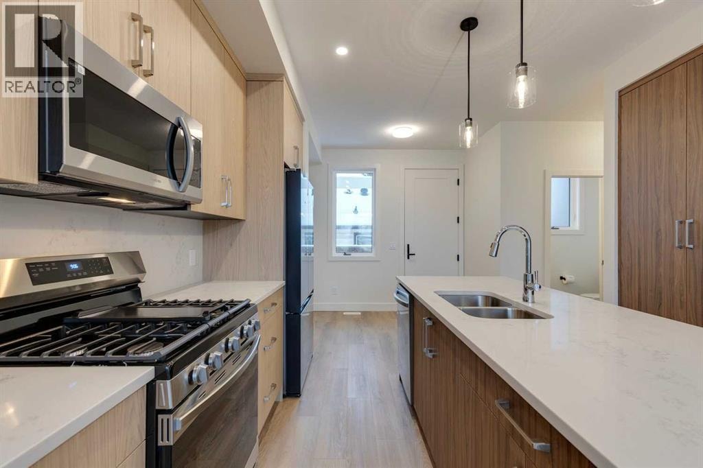 2124 7 Street NW — photo 10