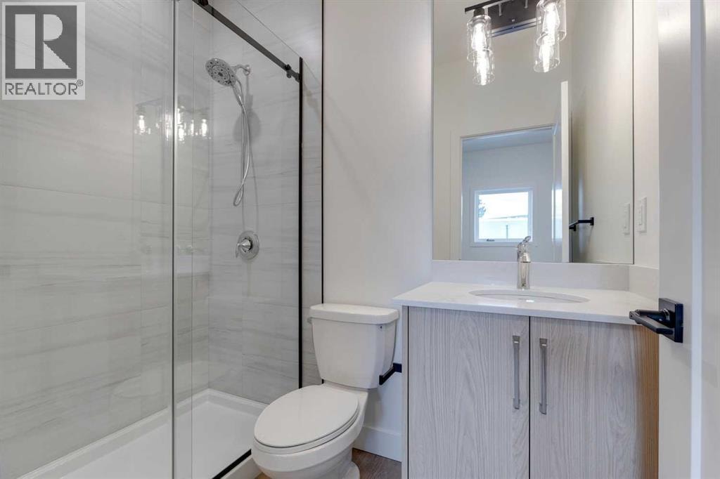 741 21 Avenue NW — photo 21