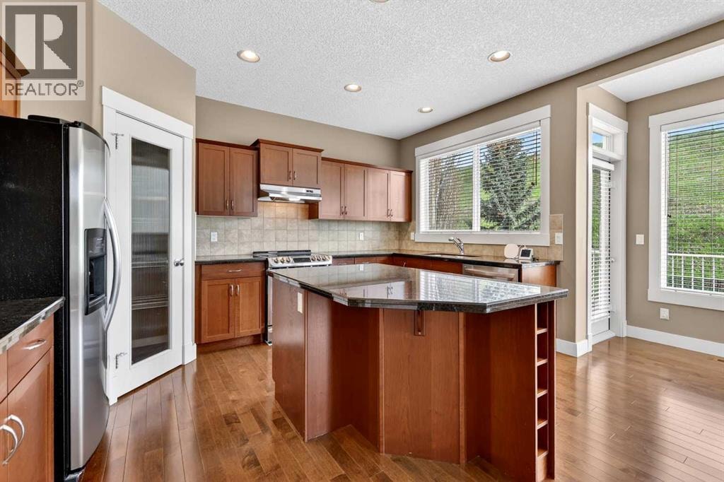 337 Discovery Ridge Boulevard SW — photo 19