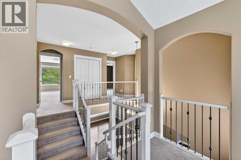 337 Discovery Ridge Boulevard SW — photo 25