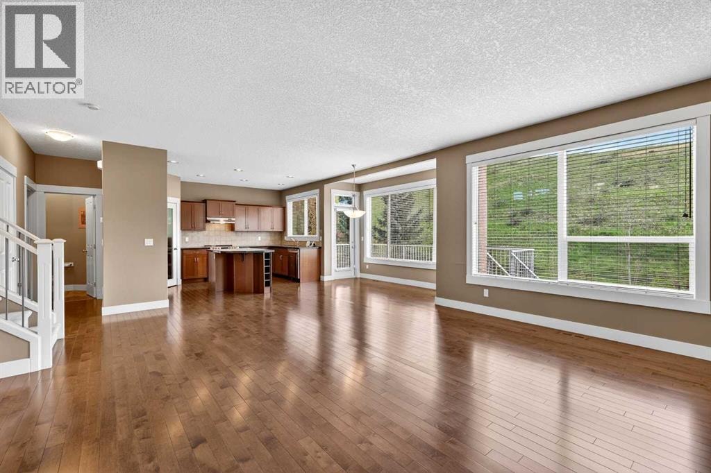 337 Discovery Ridge Boulevard SW — photo 14