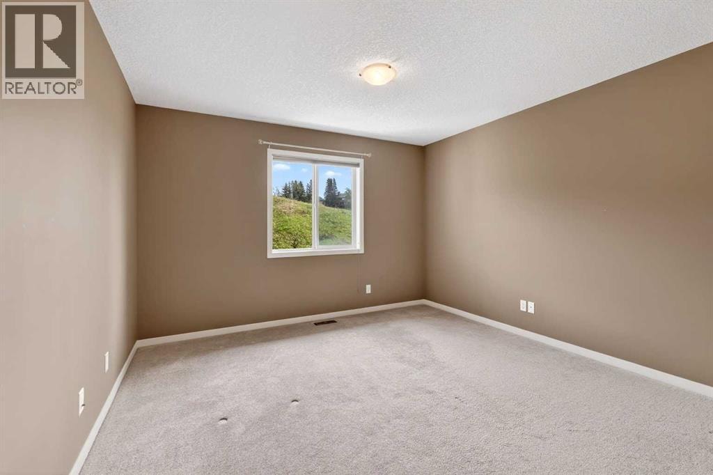337 Discovery Ridge Boulevard SW — photo 35