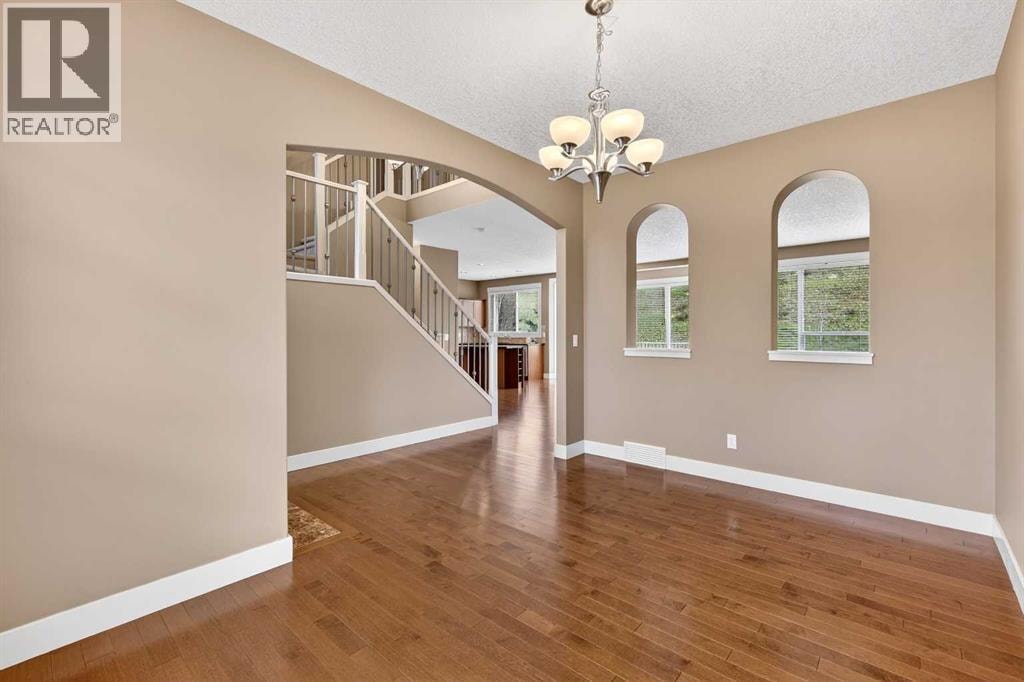 337 Discovery Ridge Boulevard SW — photo 6