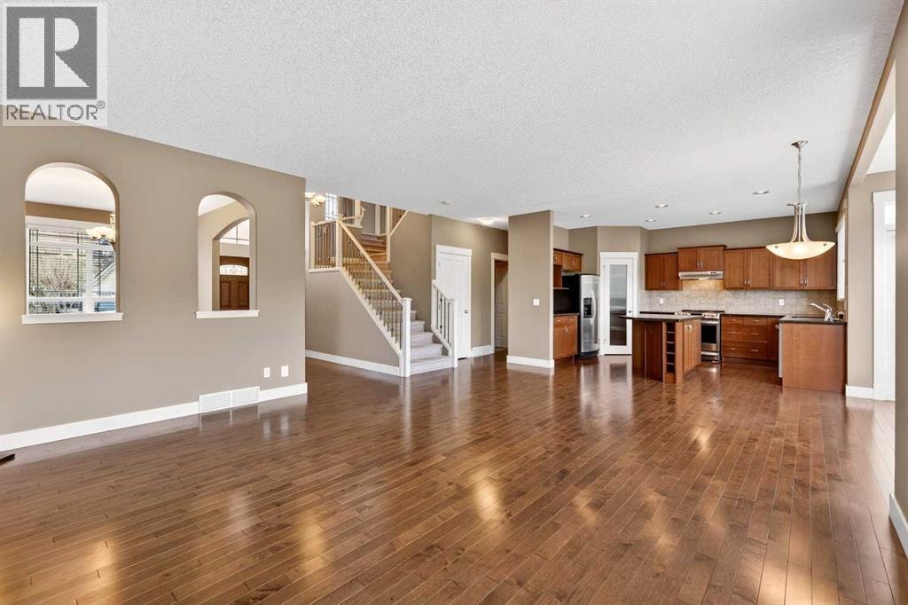 337 Discovery Ridge Boulevard SW — photo 13