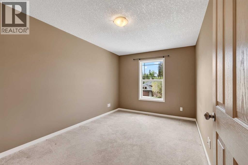 337 Discovery Ridge Boulevard SW — photo 37