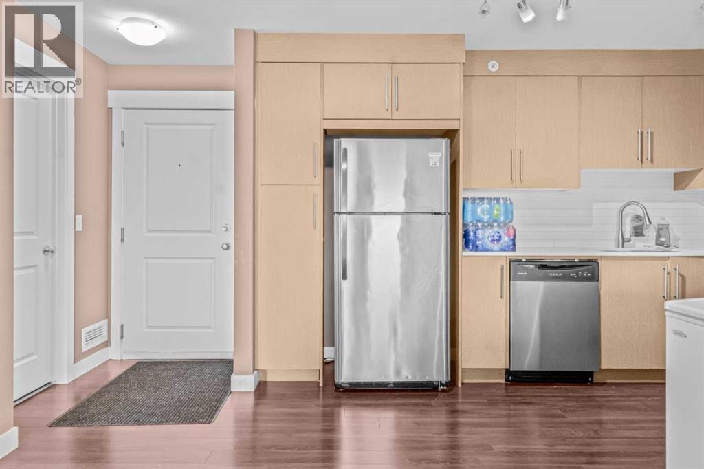 5404, 302 Skyview Ranch Drive NE — photo 4