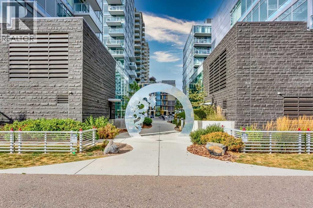311, 138 Waterfront Court SW — photo 17