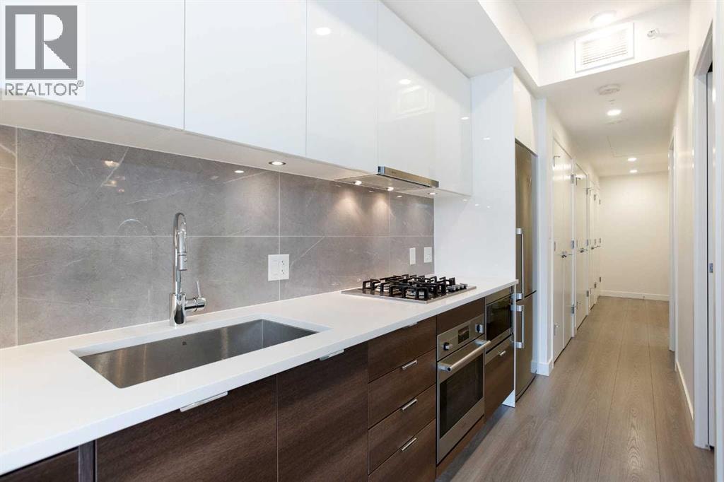 311, 138 Waterfront Court SW — photo 6