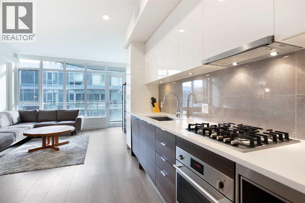 311, 138 Waterfront Court SW — photo 8