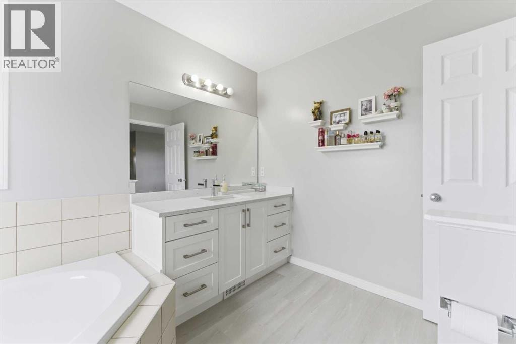 118 Saddletree Close NE — photo 15