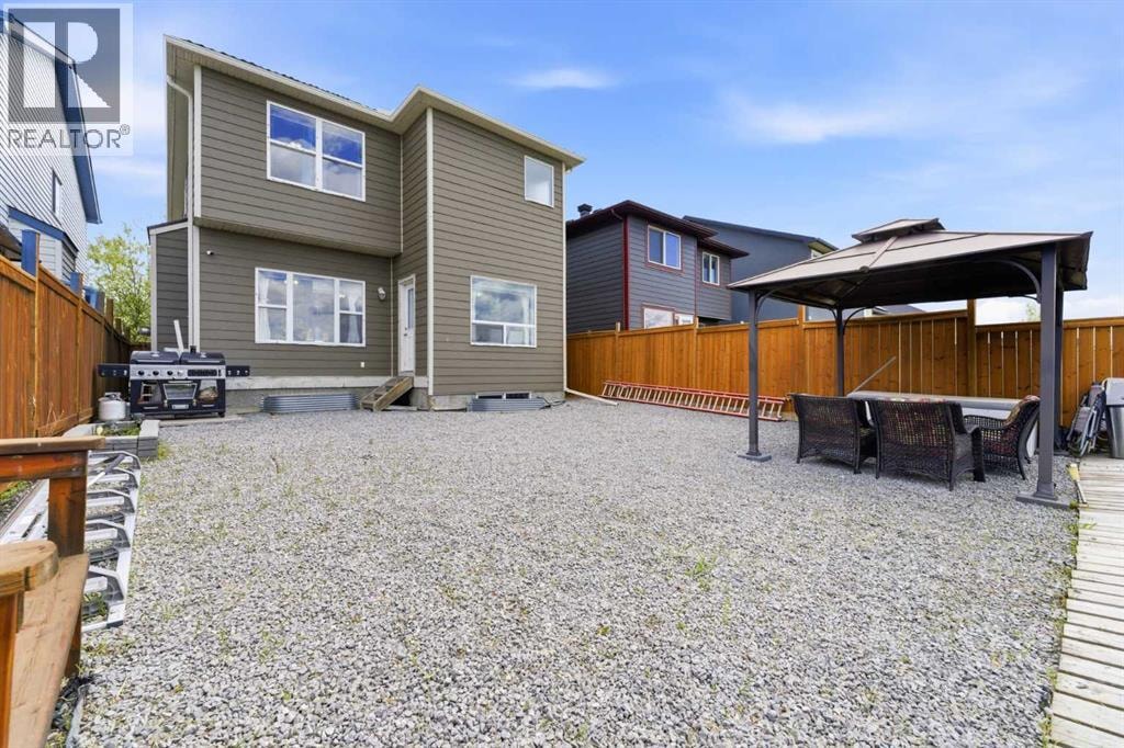 118 Saddletree Close NE — photo 21