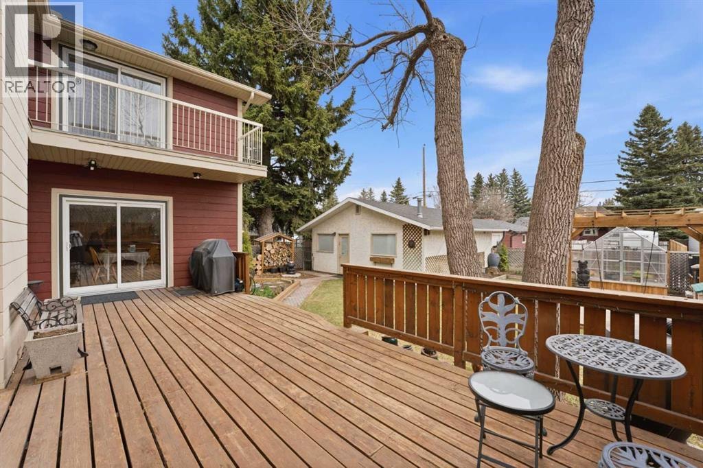 3308 Lakeside Crescent SW — photo 46