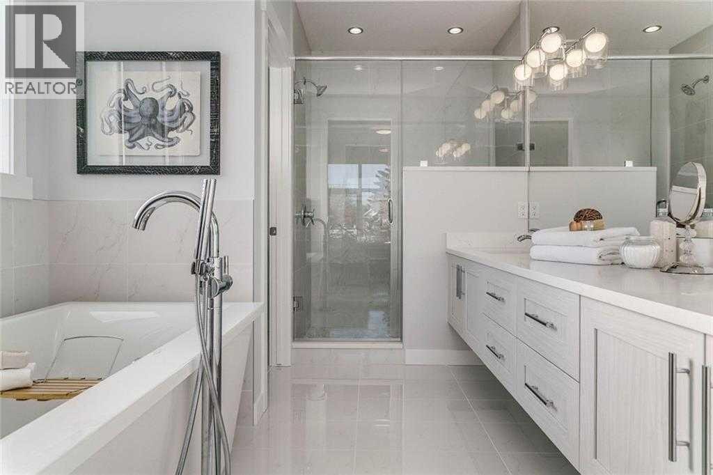 3122 39 Street SW — photo 12