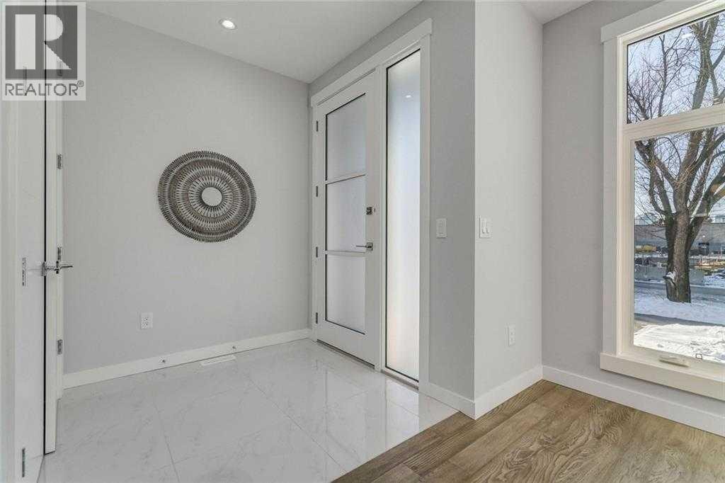 3122 39 Street SW — photo 5
