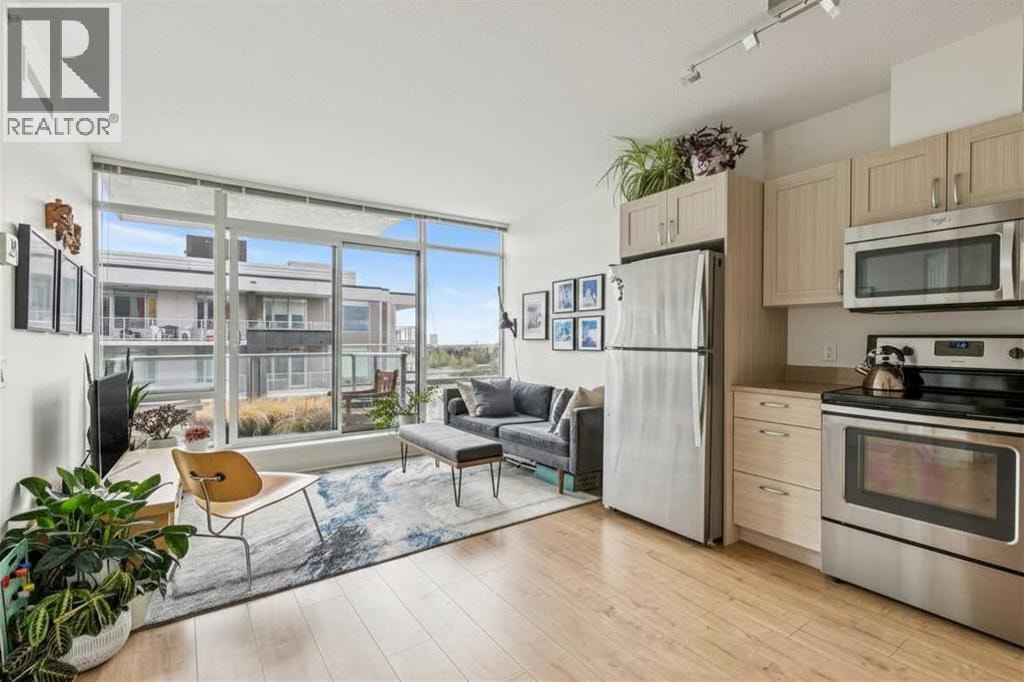 1205, 10 Brentwood Common NW — photo 1
