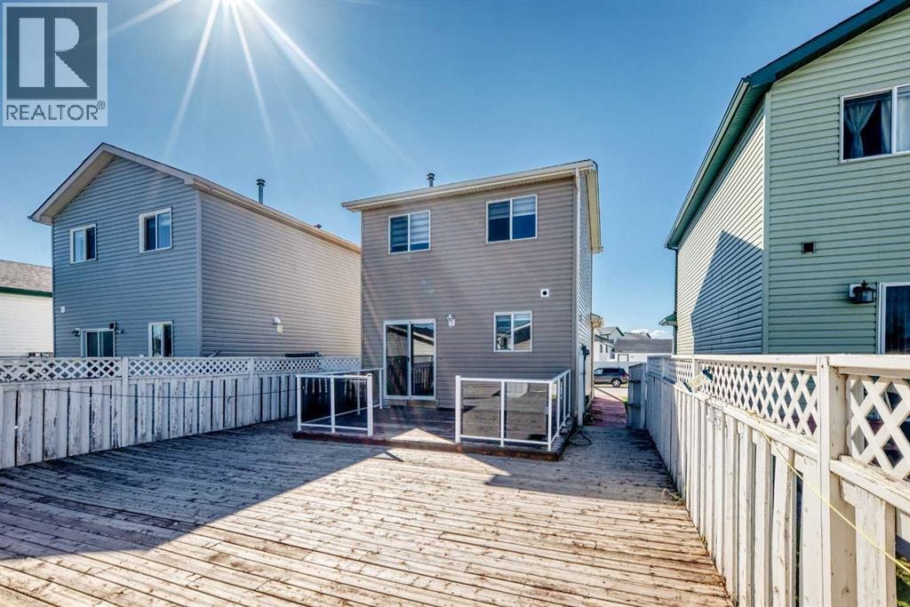 111 Martin Crossing Close NE — photo 32
