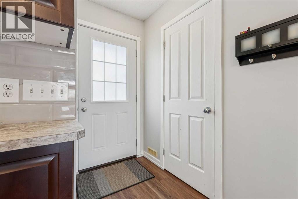504, 140 Sagewood Boulevard SW — photo 4