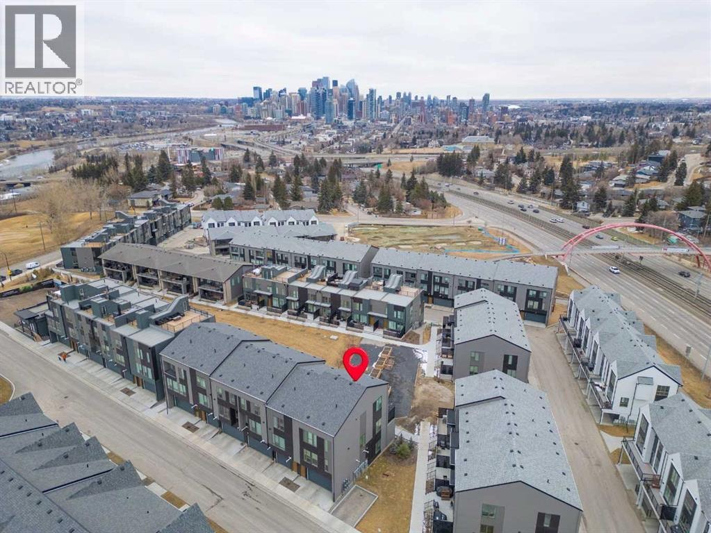 244 Sovereign Common SW — photo 32
